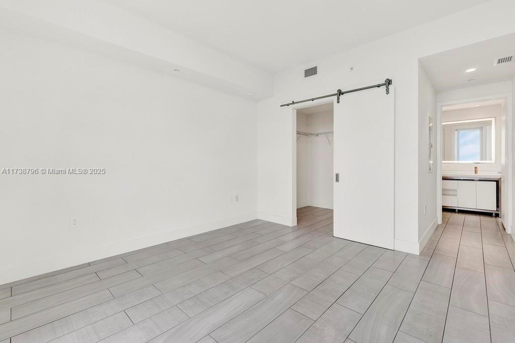 METROPICA NORTH TOWER ONE - Residential