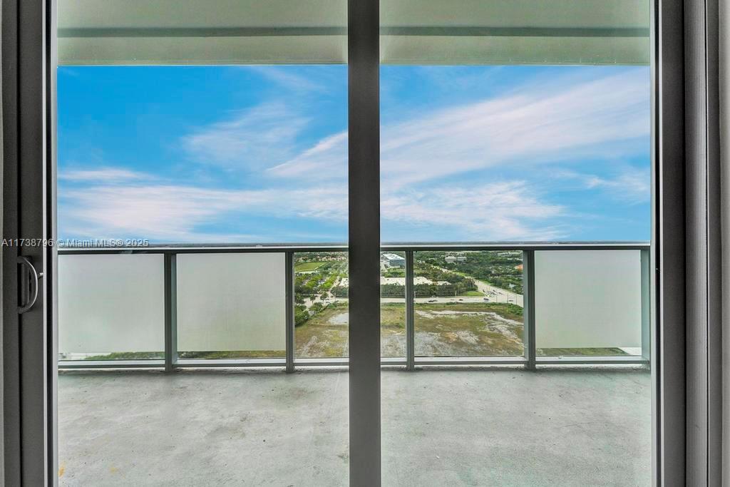 METROPICA NORTH TOWER ONE - Residential