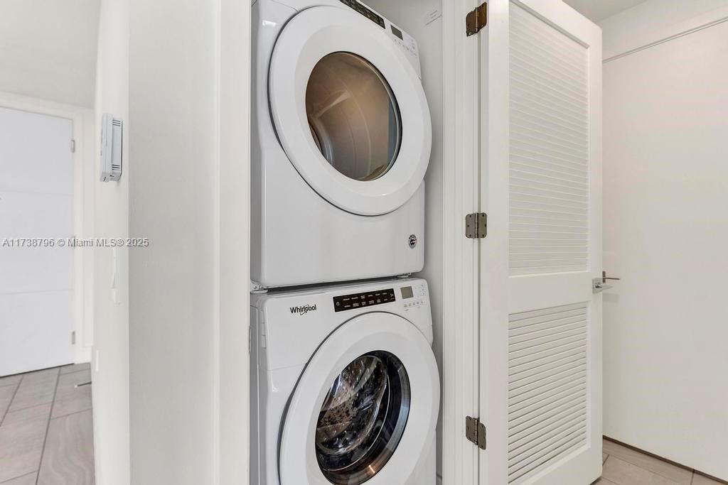 METROPICA NORTH TOWER ONE - Residential