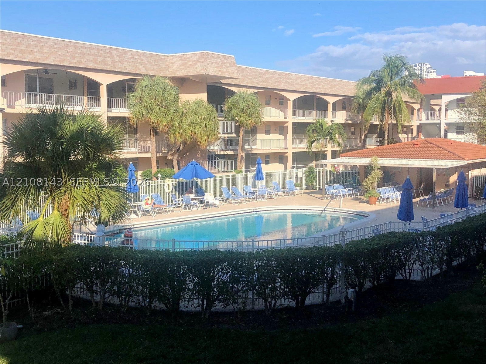 541 Blue Heron Dr 220