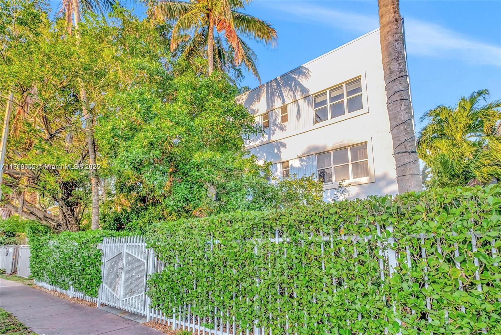 Rental Property at 1342 Drexel Ave 302, Miami Beach, Miami-Dade County, Florida - Bedrooms: 2 
Bathrooms: 2  - $3,000 MO.