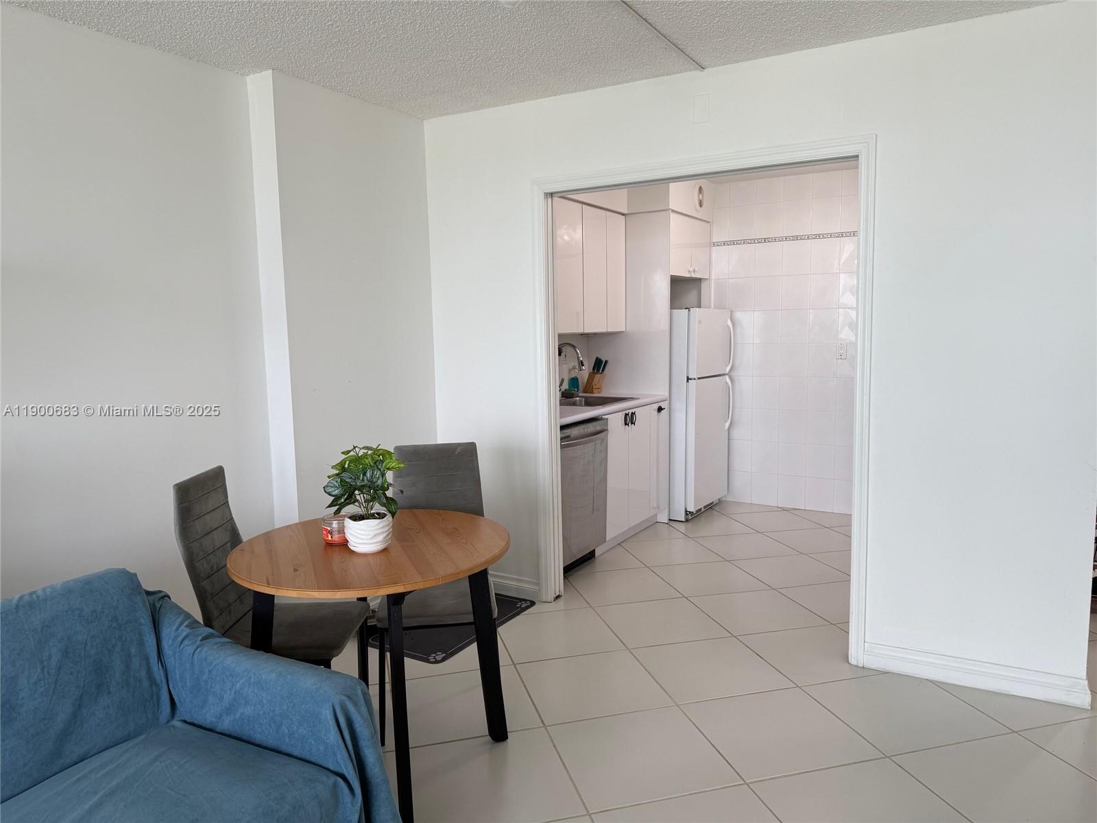 ARLEN HOUSE EAST CONDO - Residential