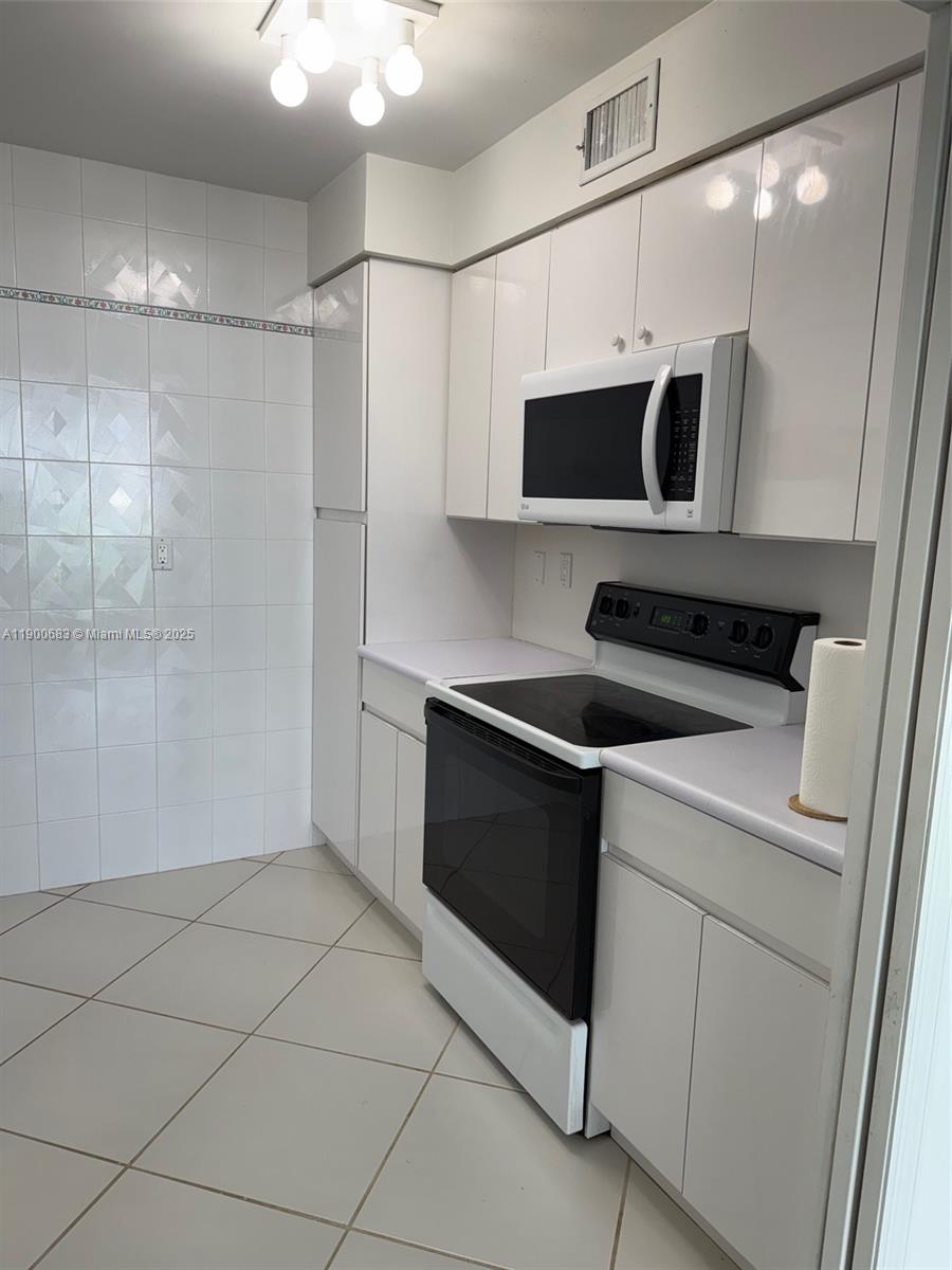 ARLEN HOUSE EAST CONDO - Residential