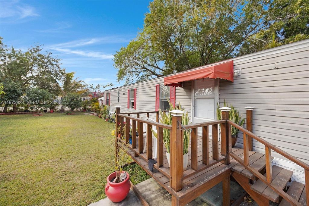 Photo of 18706 SW 351st St, Homestead, FL 33034 (MLS # A11973928)