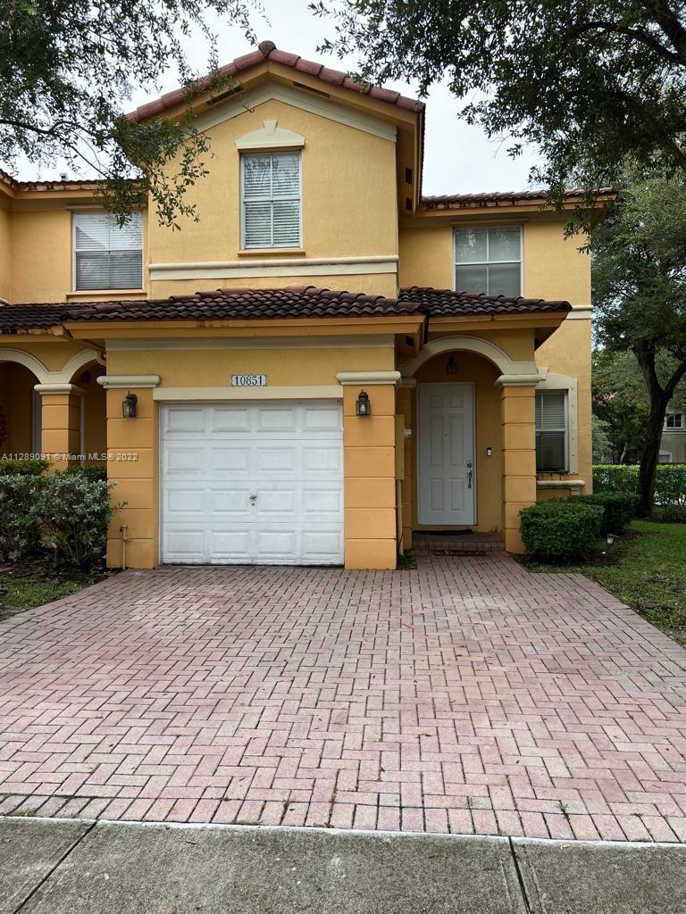 ISLANDS AT DORAL 1ST ADDN - Residential