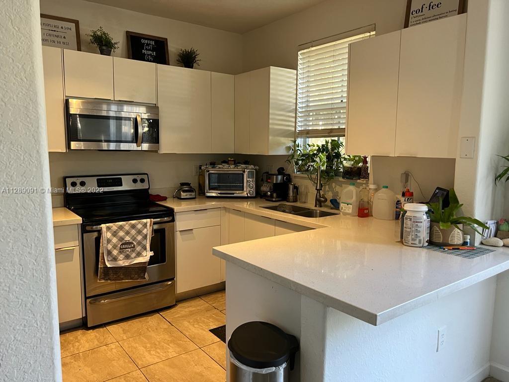 ISLANDS AT DORAL 1ST ADDN - Residential