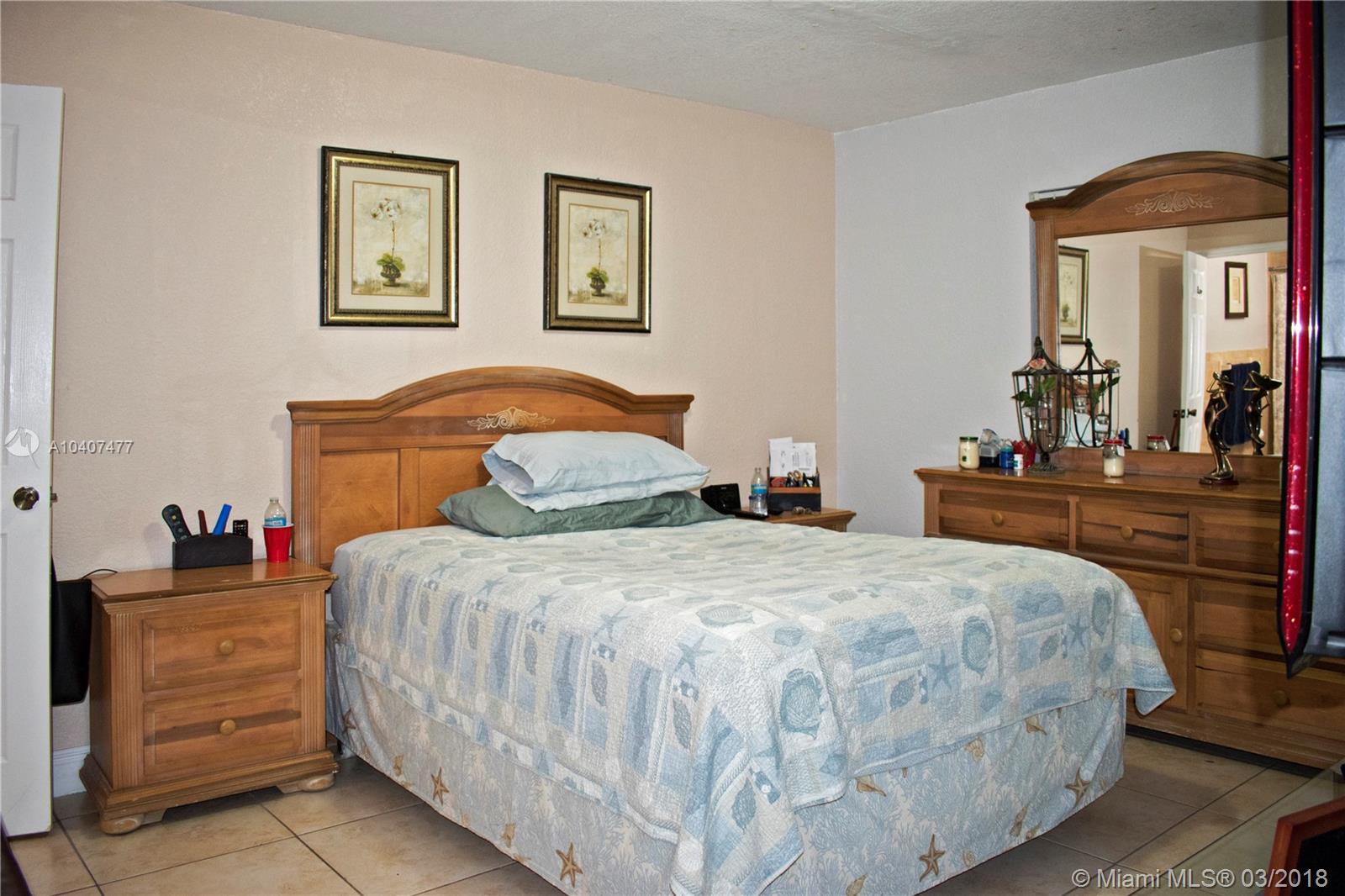 TROPICAL HOMES - Residential