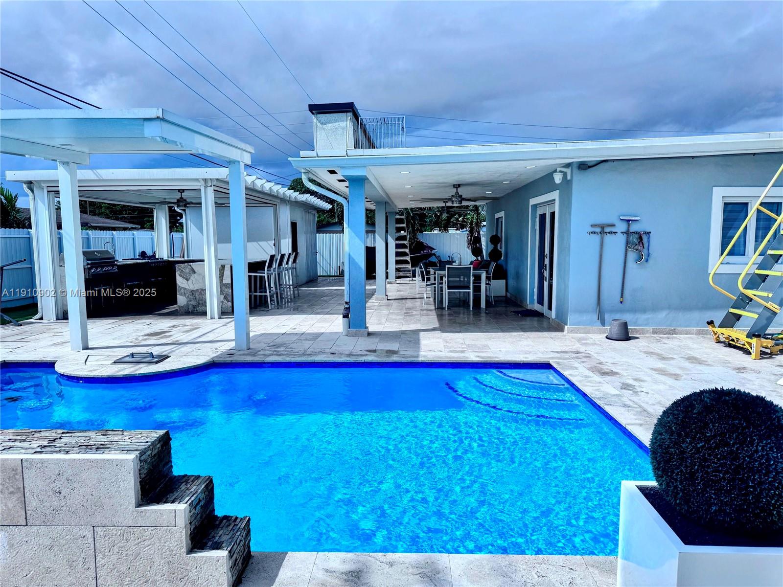 CAROL CITY - Residential Lease