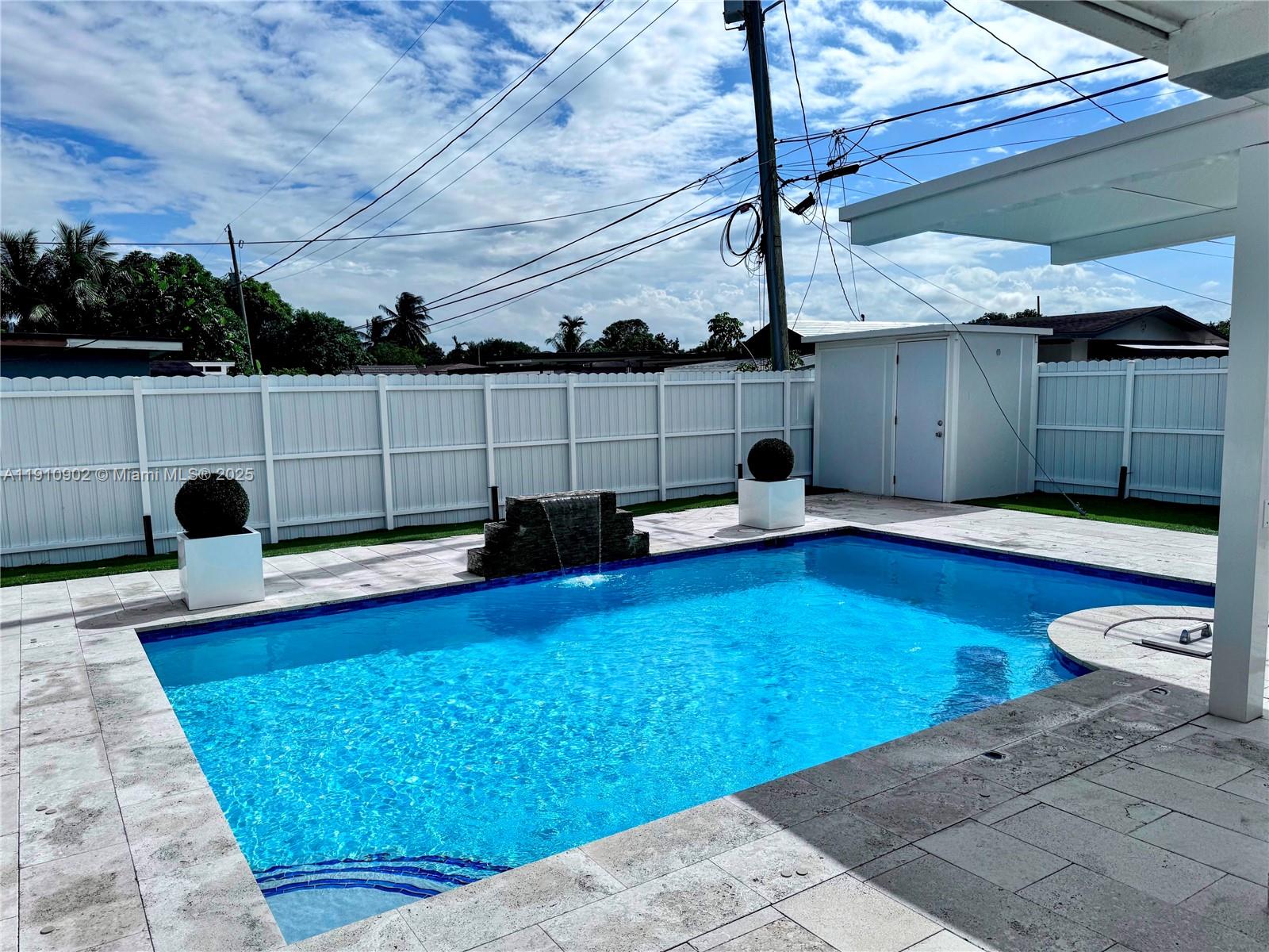 CAROL CITY - Residential Lease