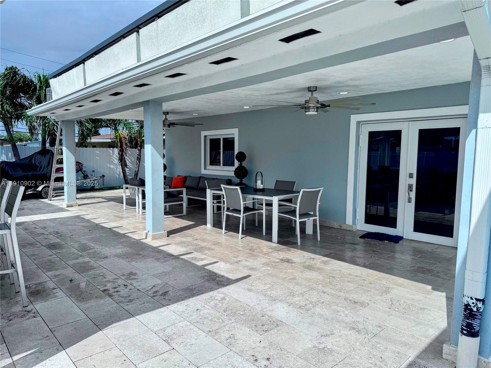 CAROL CITY - Residential Lease