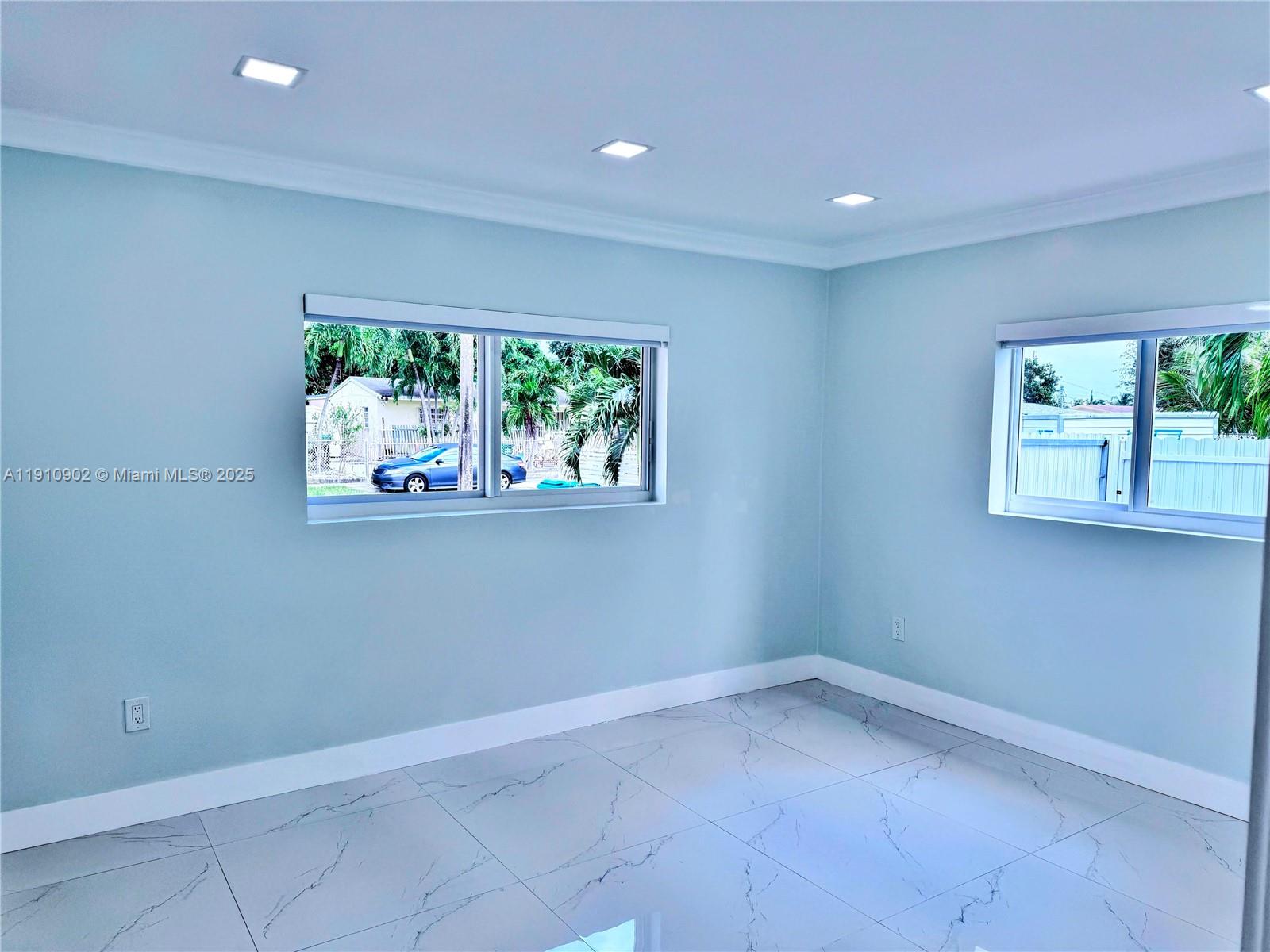 CAROL CITY - Residential Lease