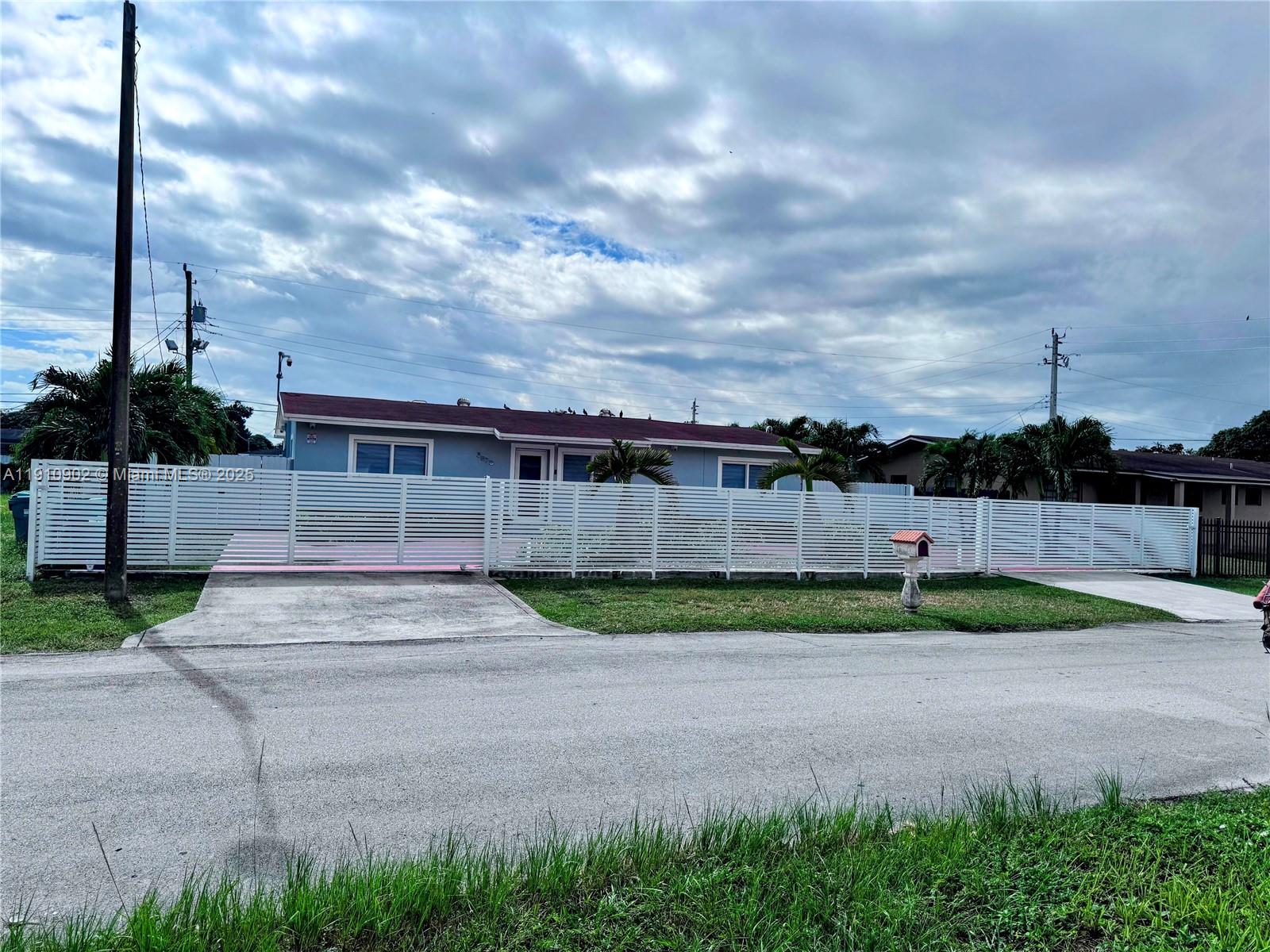CAROL CITY - Residential Lease