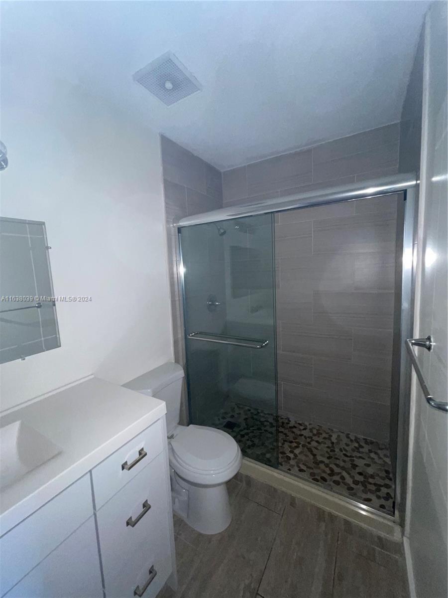 DORAL GARDENS II CONDO - Residential Lease