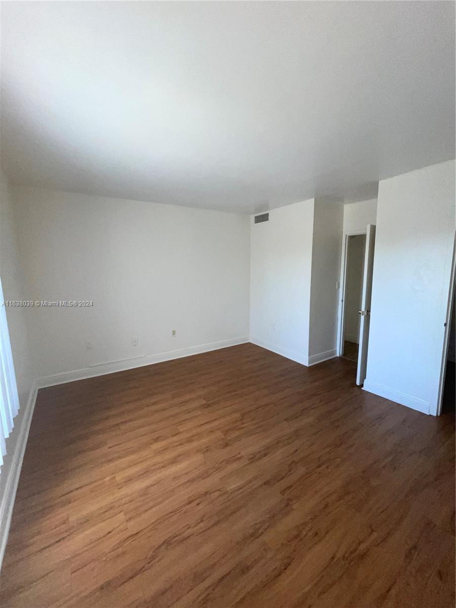 DORAL GARDENS II CONDO - Residential Lease