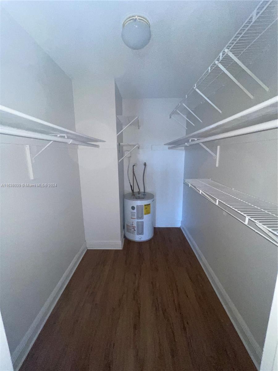 DORAL GARDENS II CONDO - Residential Lease