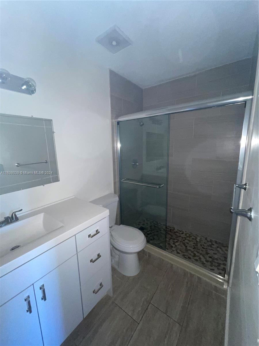 DORAL GARDENS II CONDO - Residential Lease