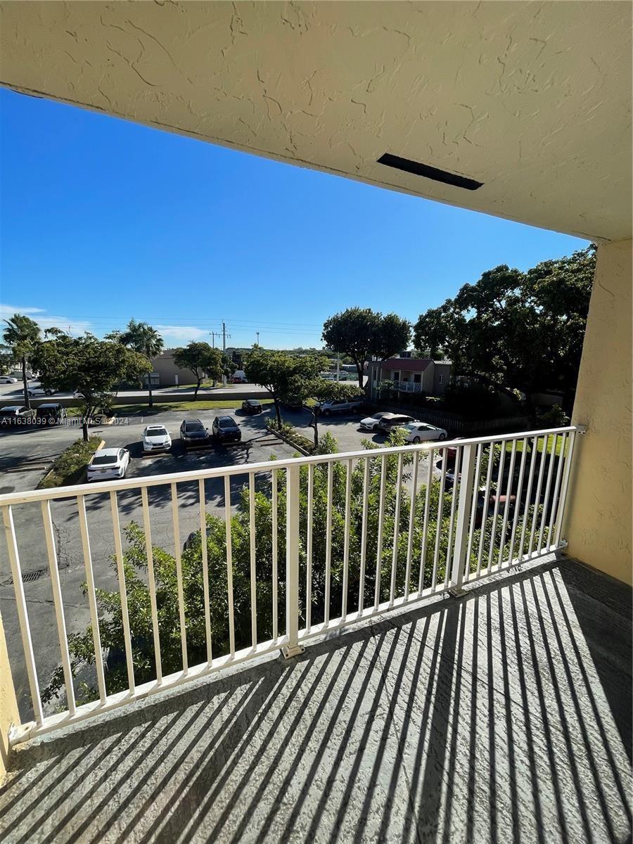 DORAL GARDENS II CONDO - Residential Lease