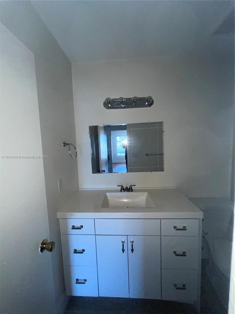 DORAL GARDENS II CONDO - Residential Lease