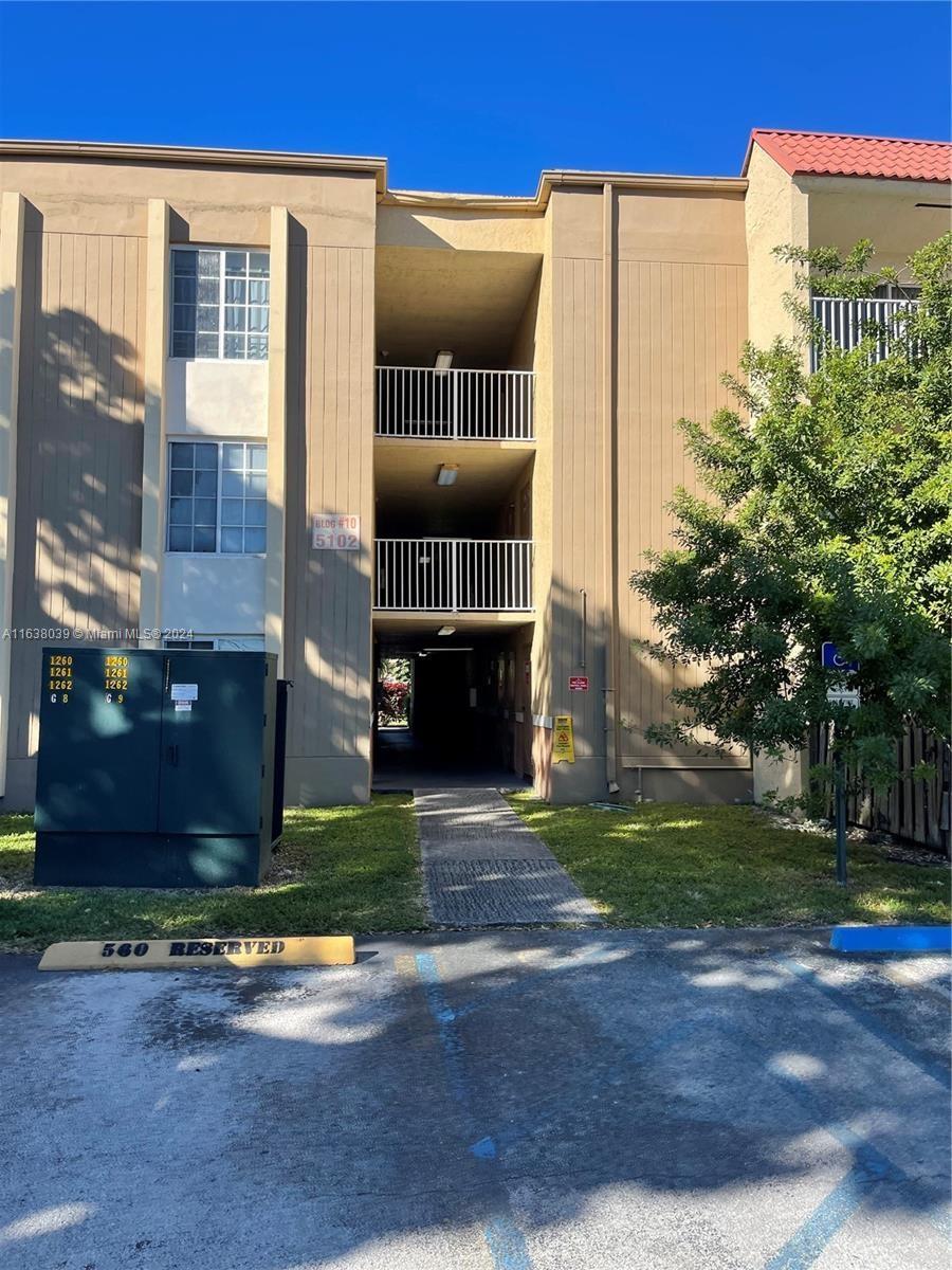 DORAL GARDENS II CONDO - Residential Lease