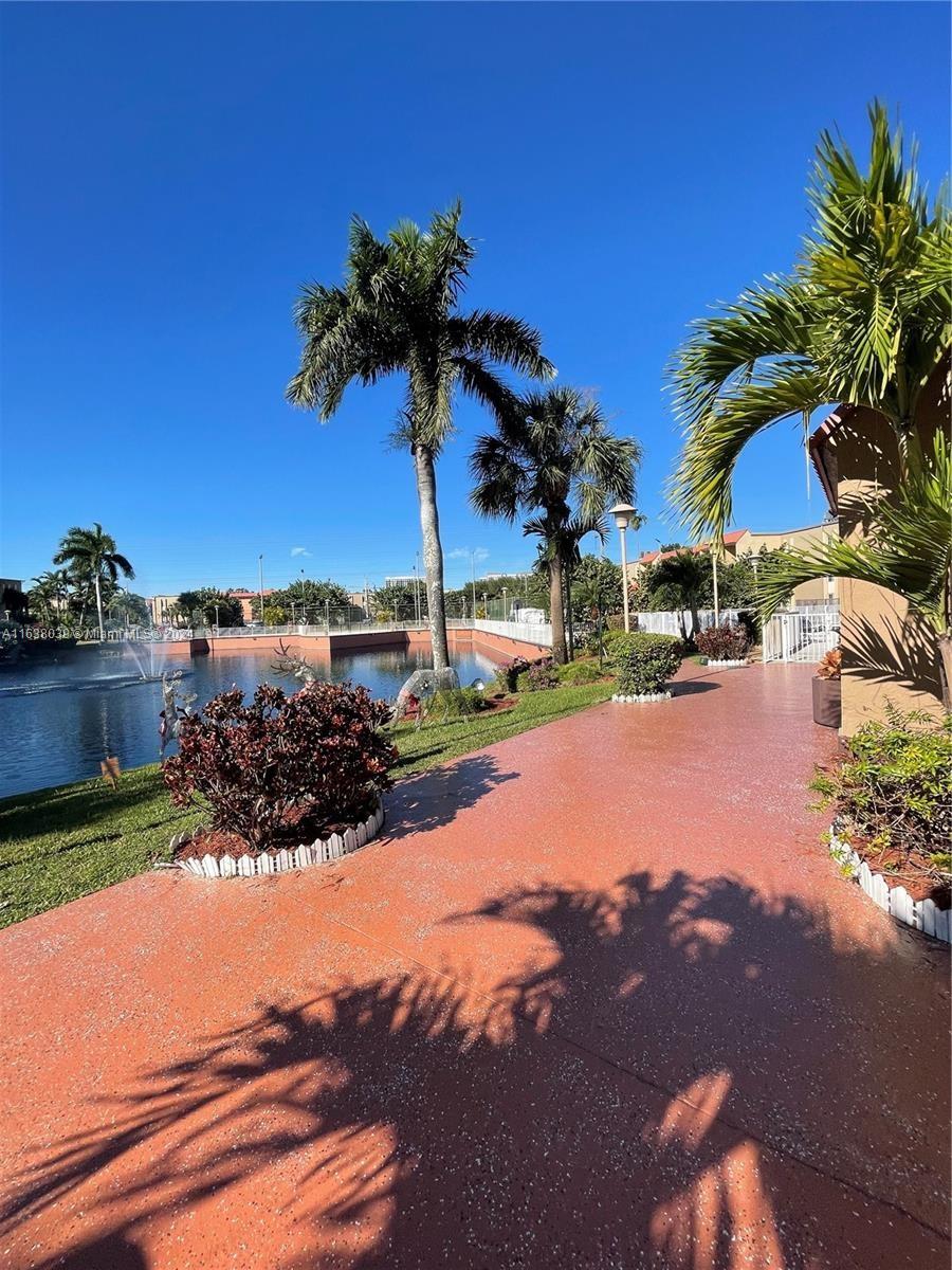 DORAL GARDENS II CONDO - Residential Lease