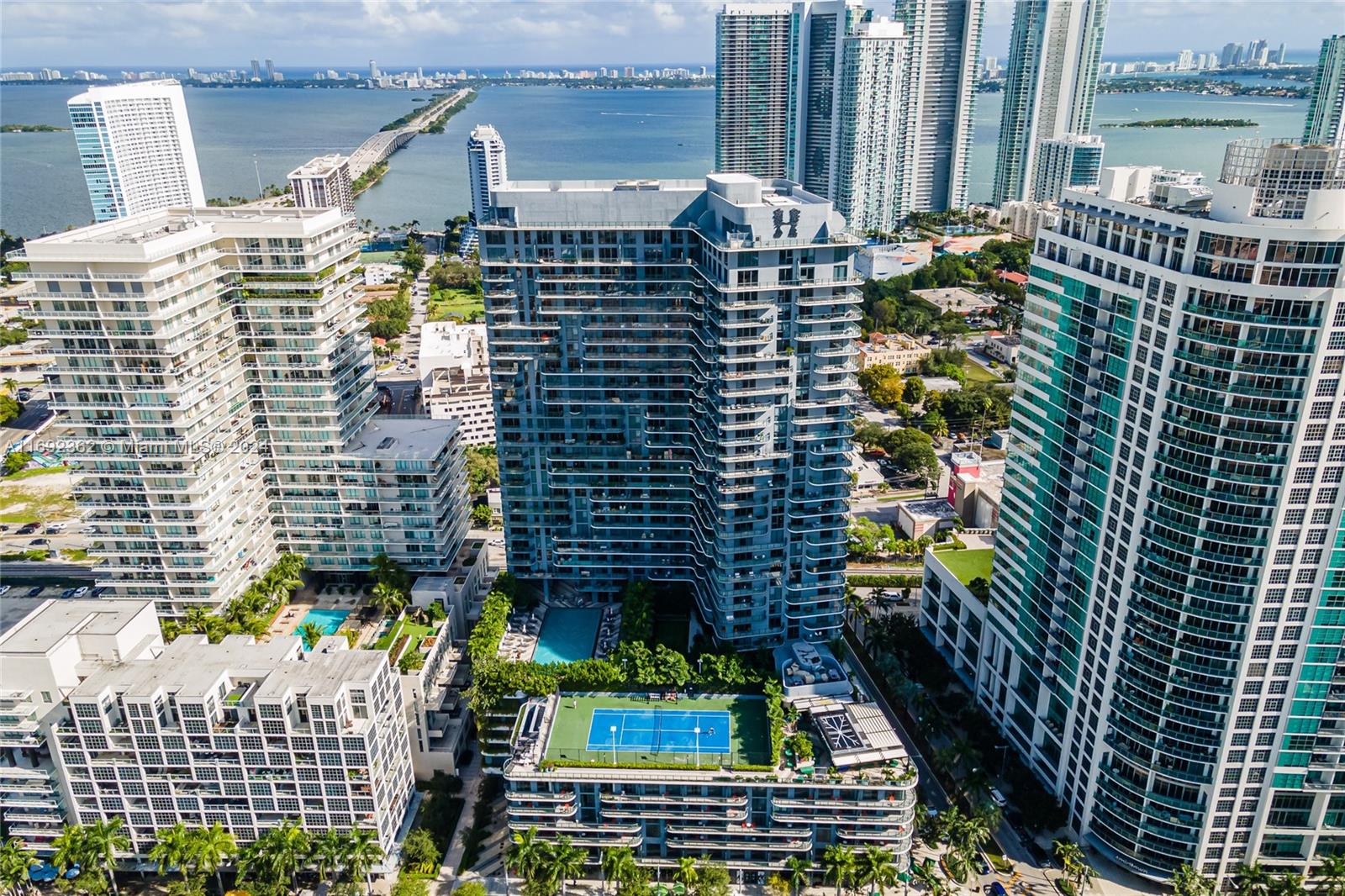 3401 MIDTOWN CONDO - Residential