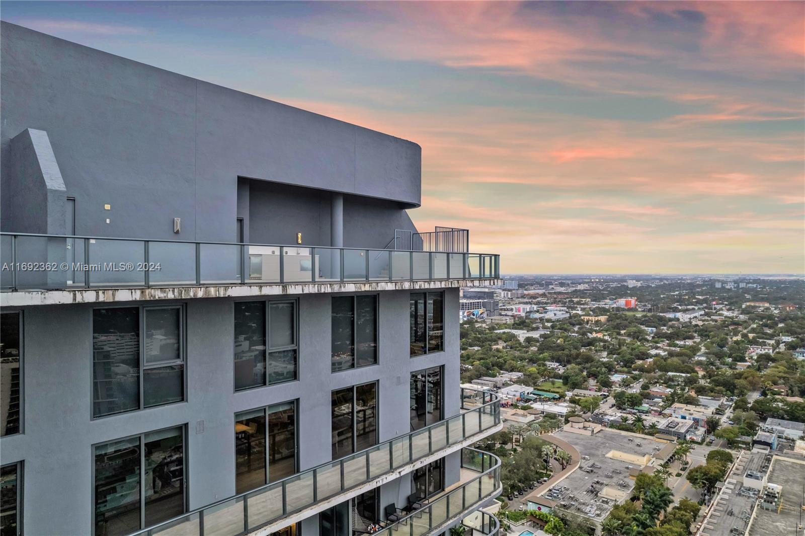 3401 MIDTOWN CONDO - Residential