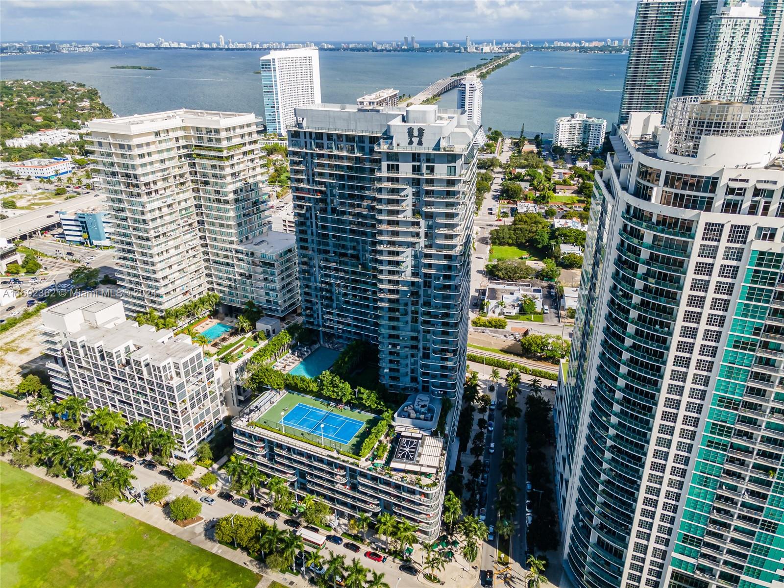 3401 MIDTOWN CONDO - Residential