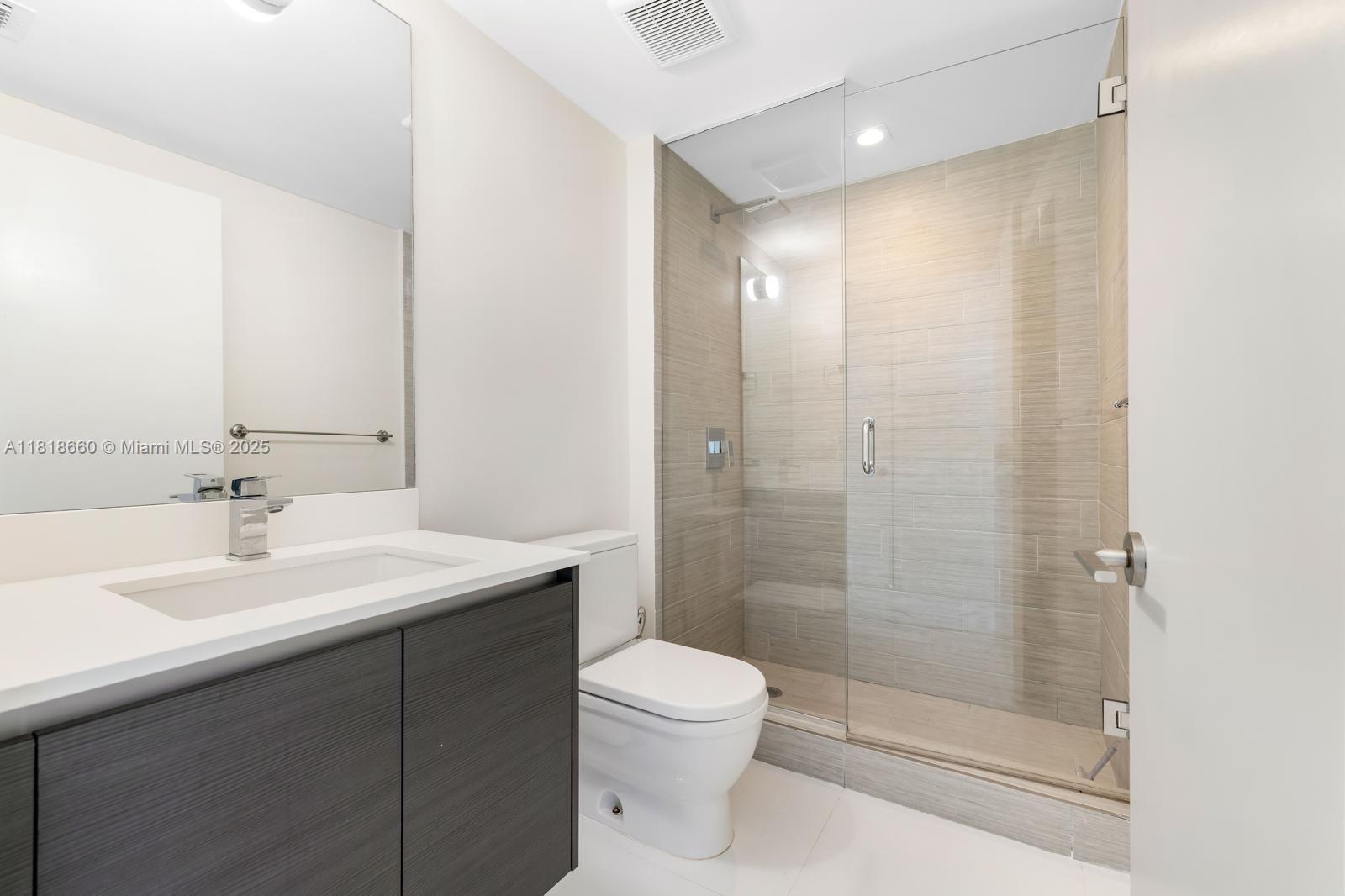 PARQUE TOWERS CONDO - Residential