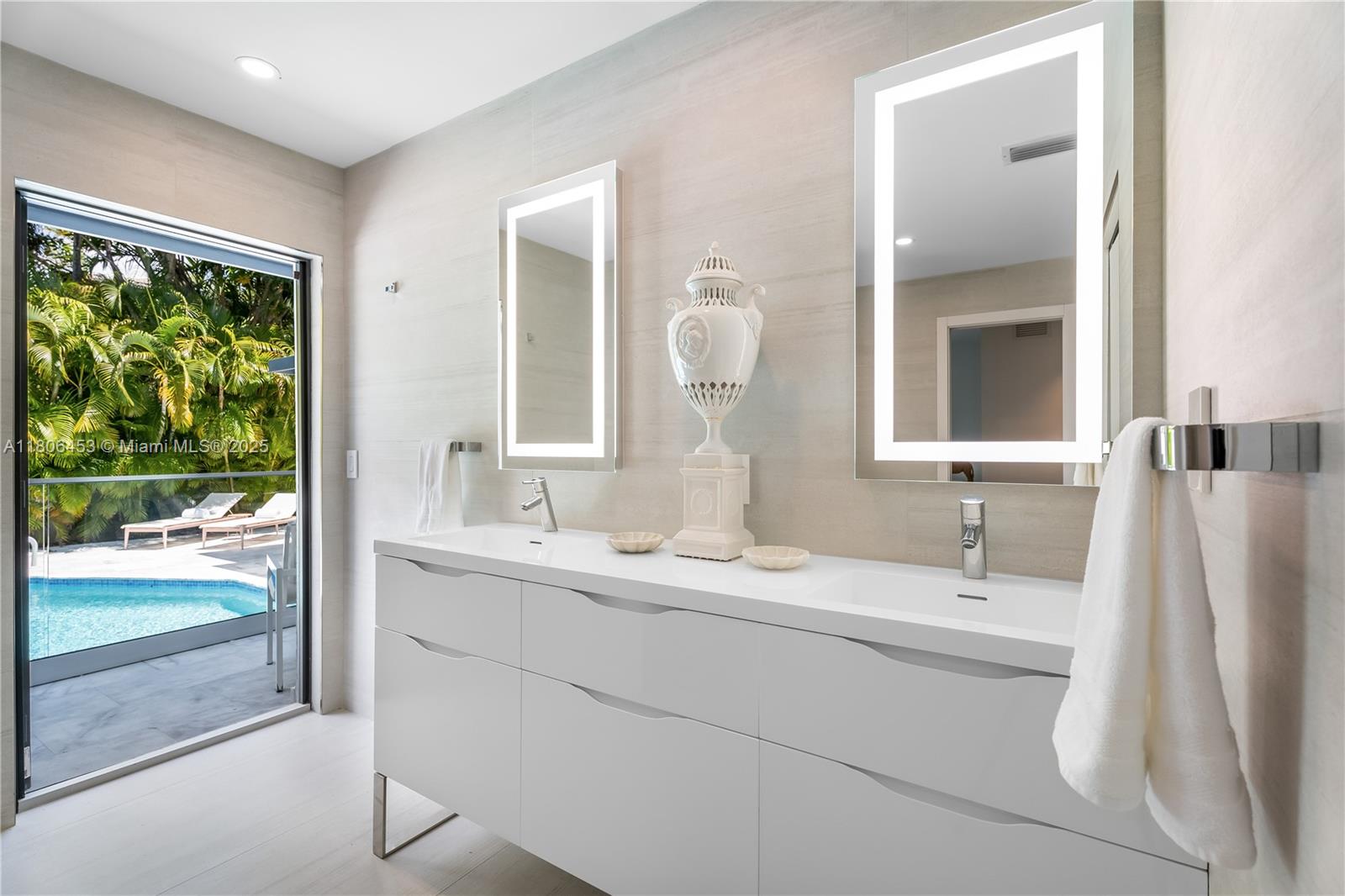 LA GORCE GOLF SUB - Residential