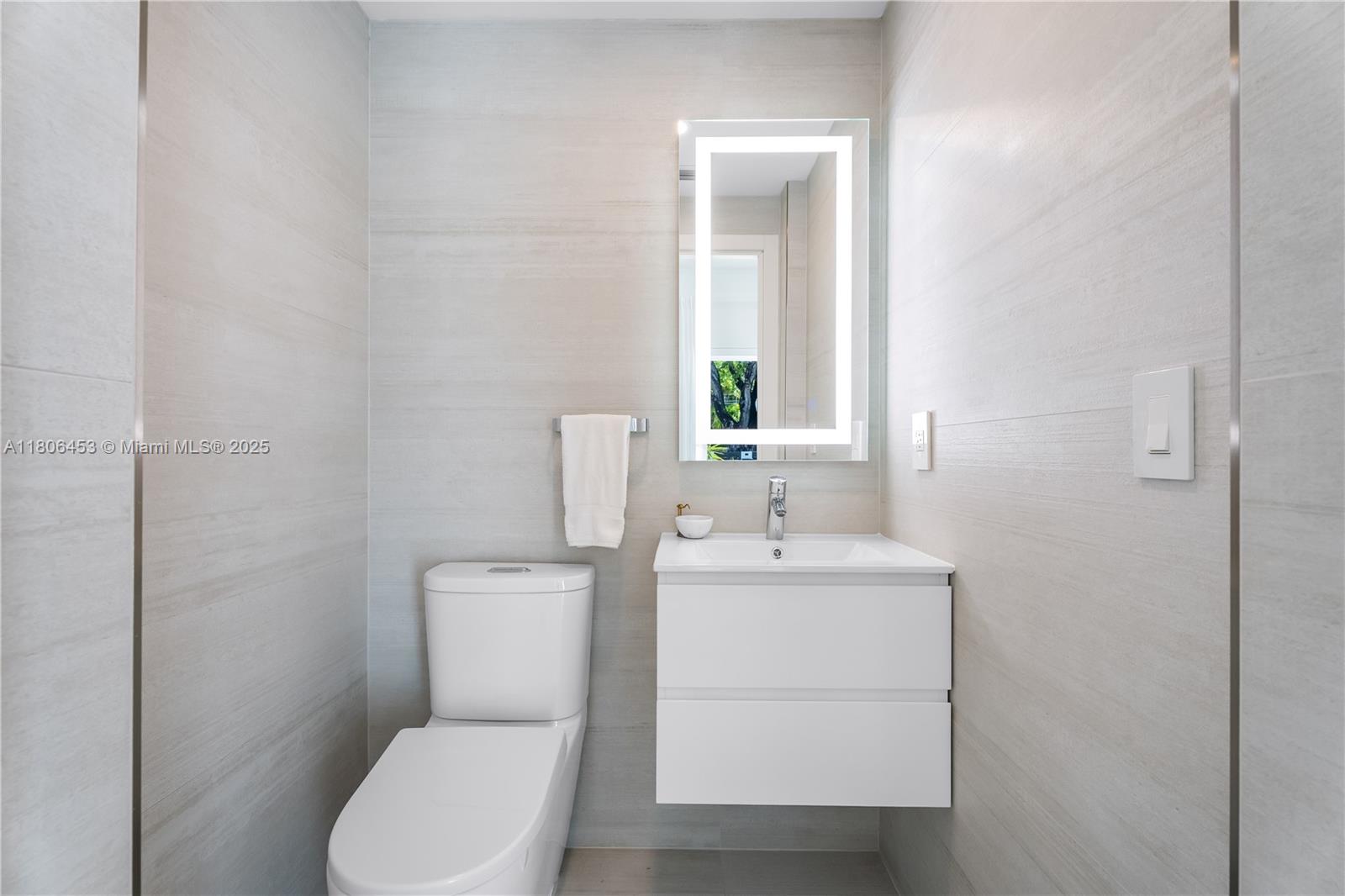 LA GORCE GOLF SUB - Residential