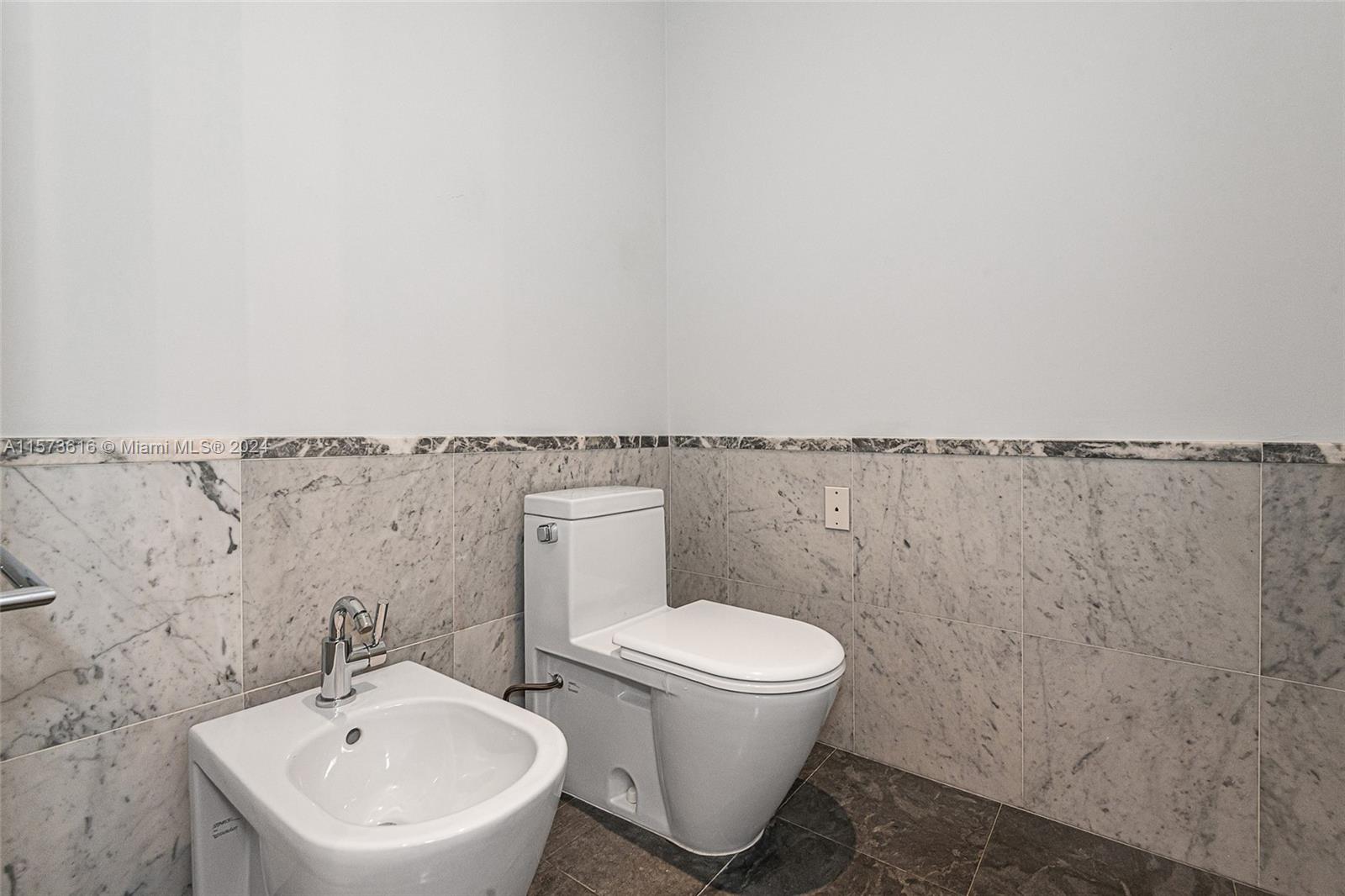 GORLIN AT AQUA CONDO - Residential