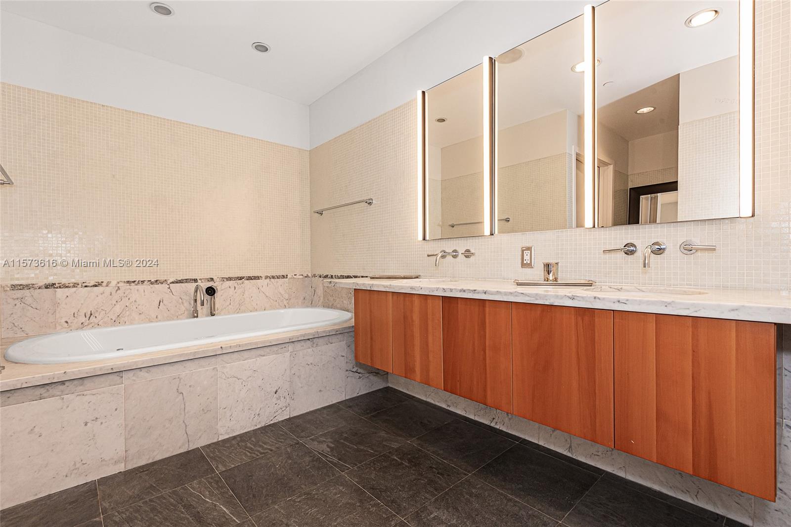 GORLIN AT AQUA CONDO - Residential