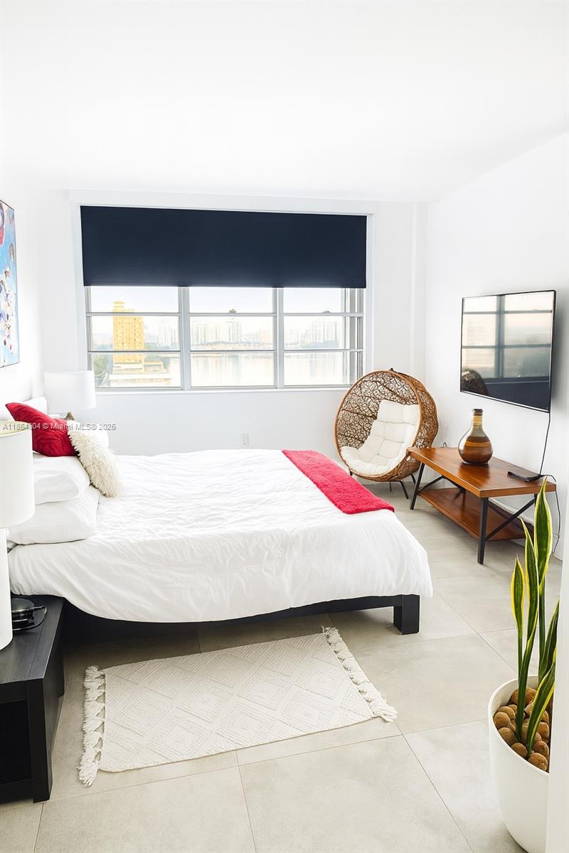 KENNEDY HOUSE CONDO - Residential