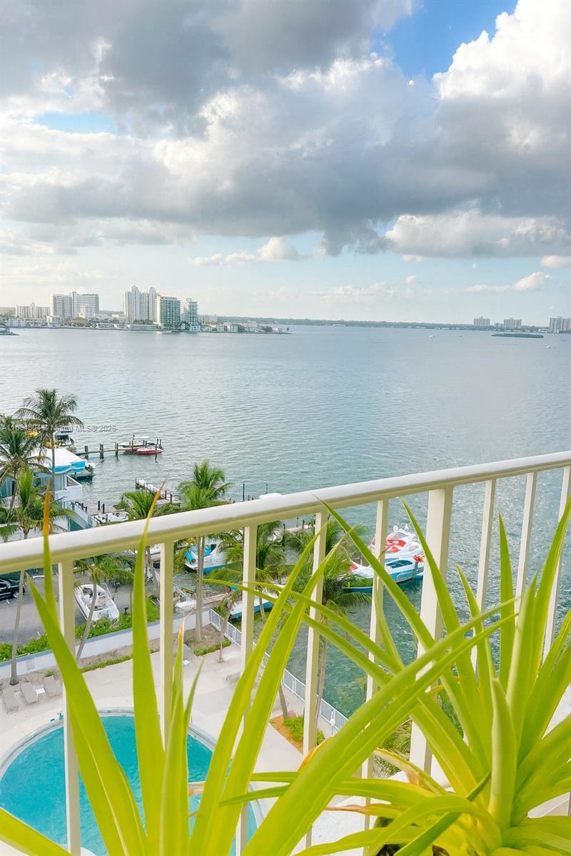 KENNEDY HOUSE CONDO - Residential