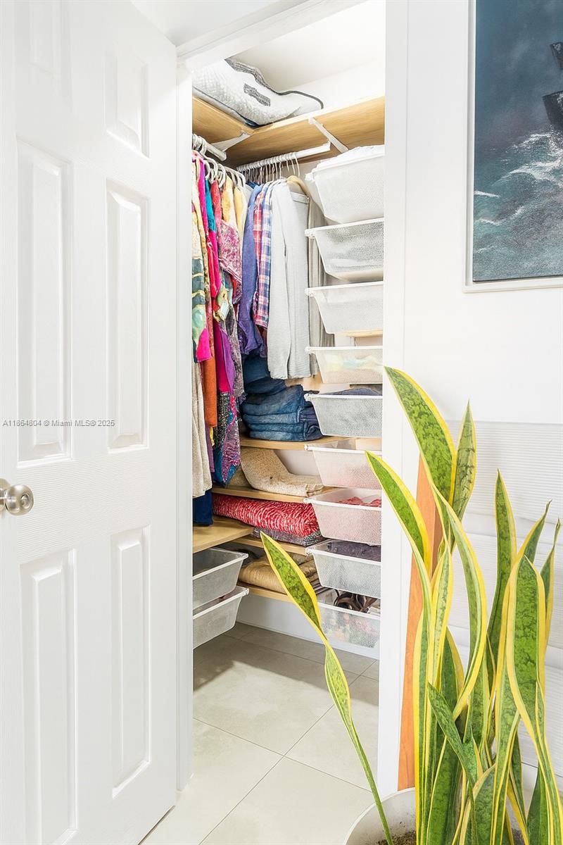 KENNEDY HOUSE CONDO - Residential