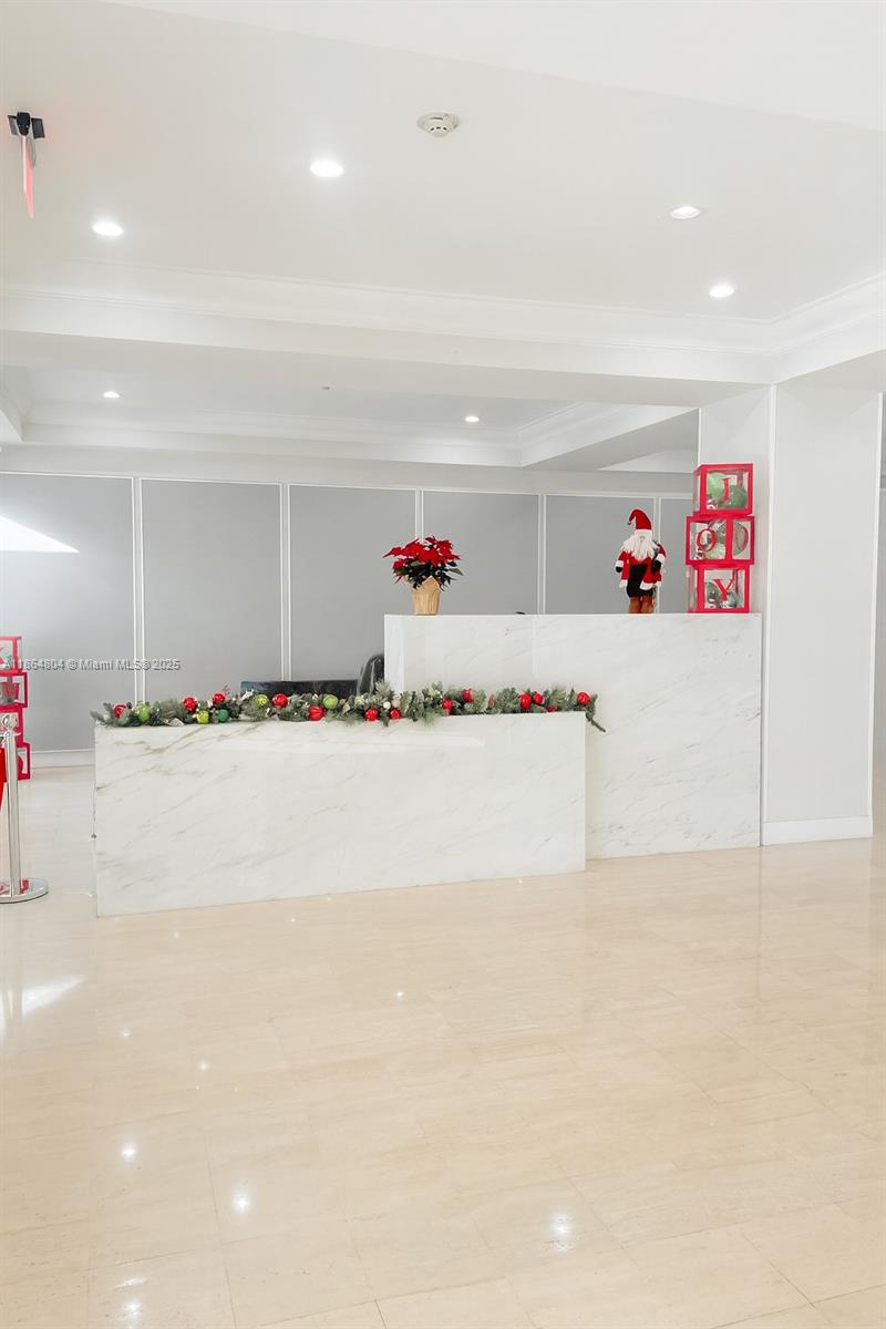 KENNEDY HOUSE CONDO - Residential