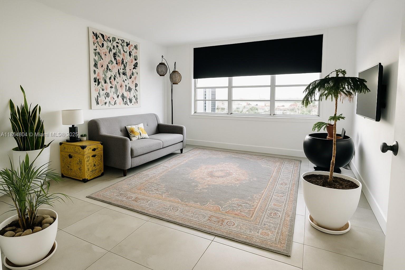 KENNEDY HOUSE CONDO - Residential