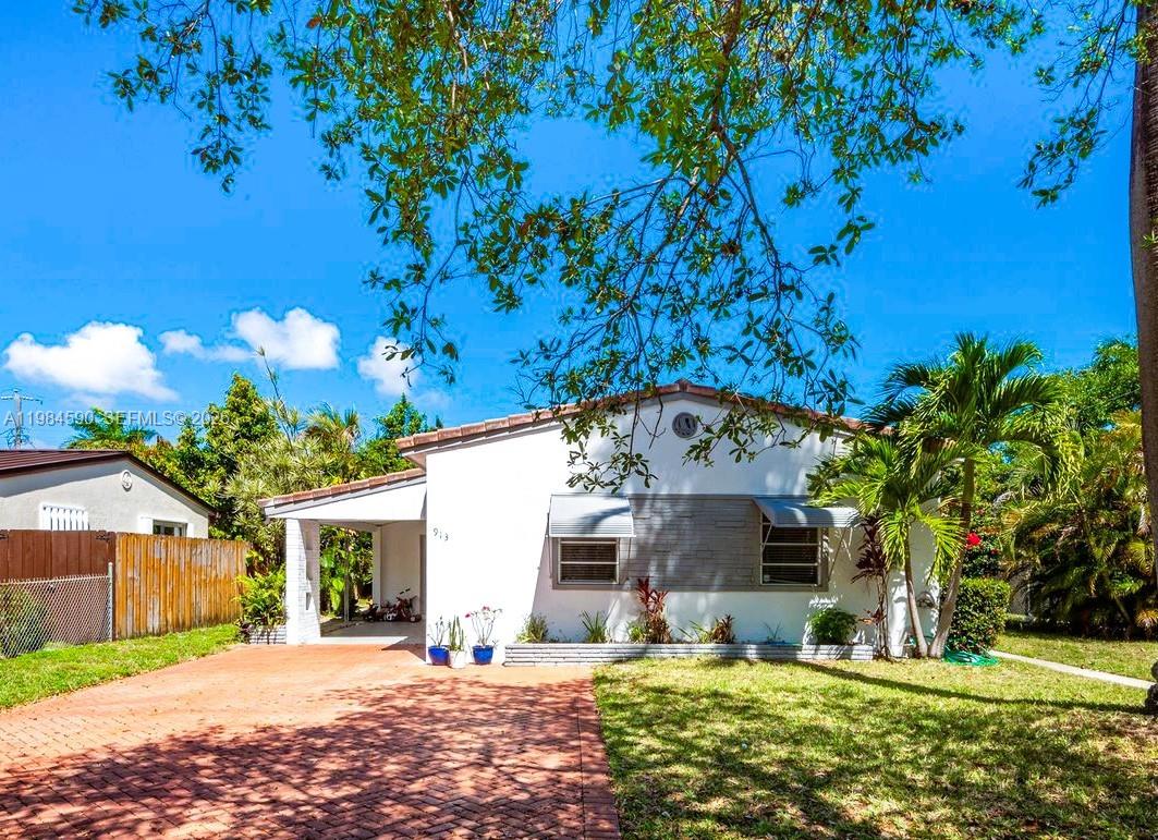 GULFSTREAM ESTATES - Residential