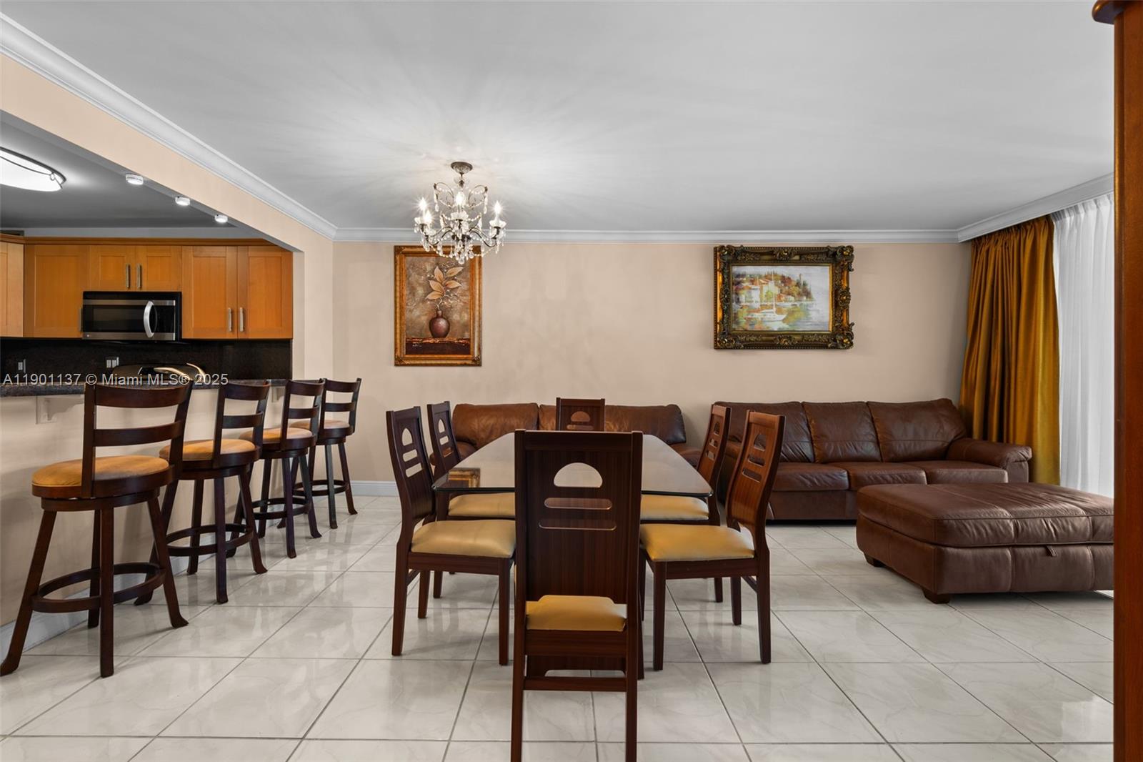 2030 S Ocean Dr 1701, Hallandale Beach, FL, 33009/$395,000 4 2030 S Ocean Dr 1701