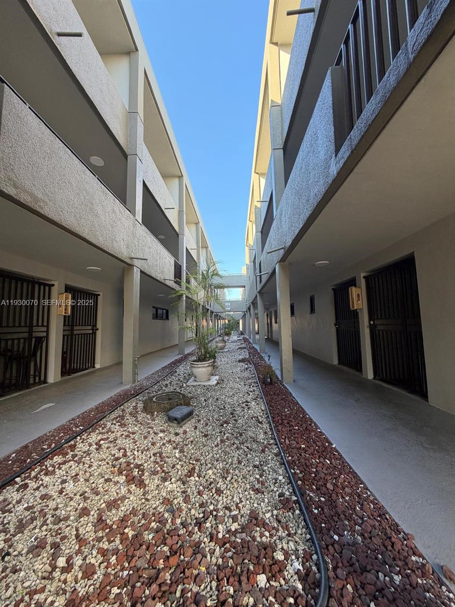 5 OLIVE DRIVE CONDO - Residential Lease