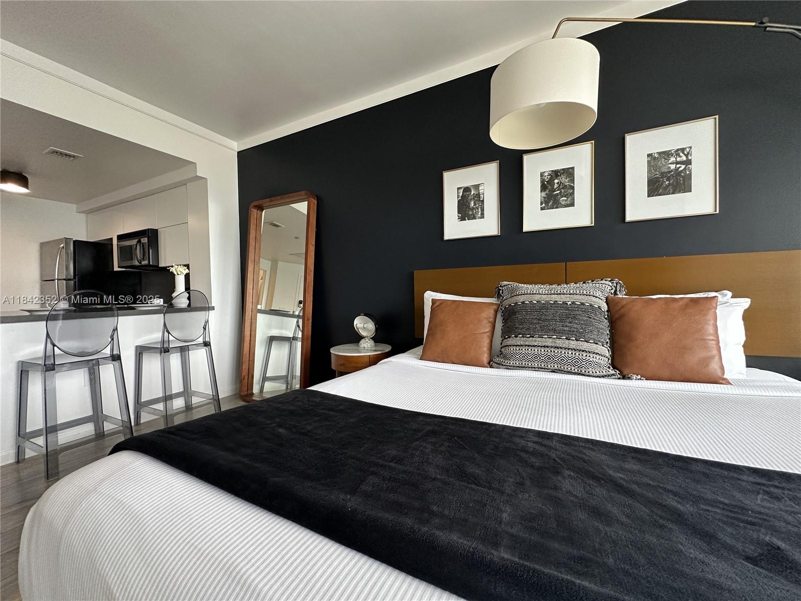 MUTINY PARK CONDO - Residential