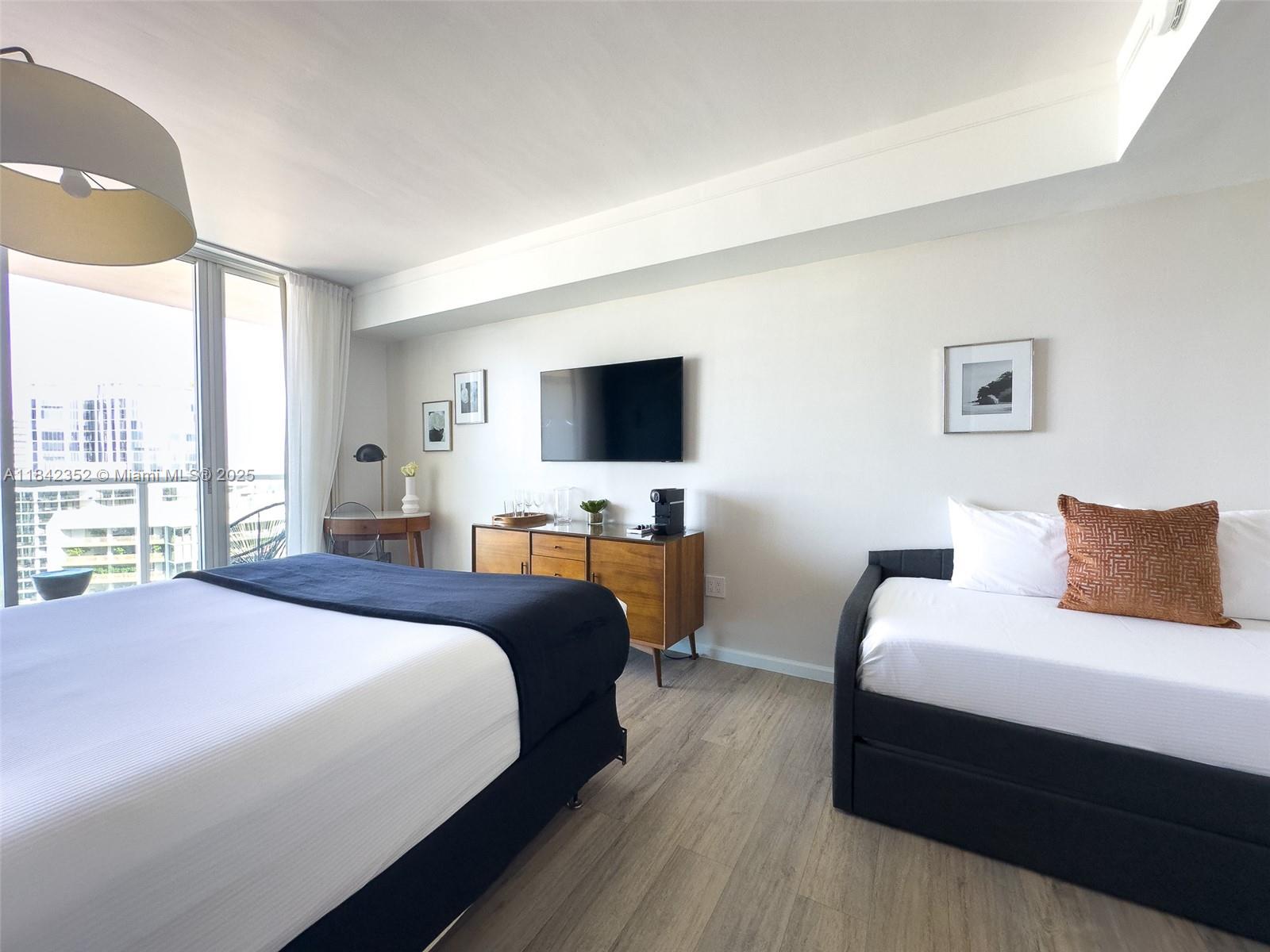 MUTINY PARK CONDO - Residential