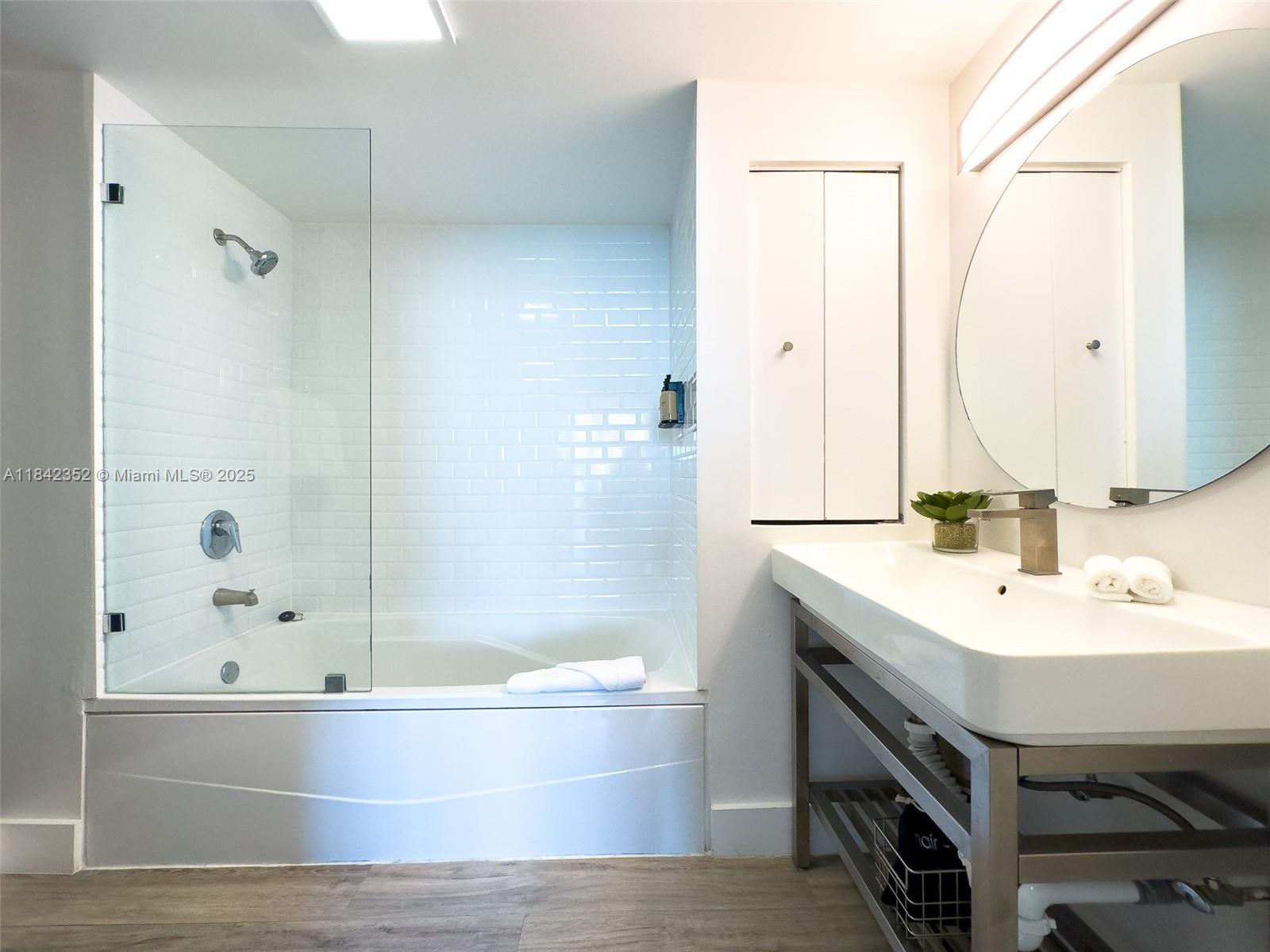 MUTINY PARK CONDO - Residential