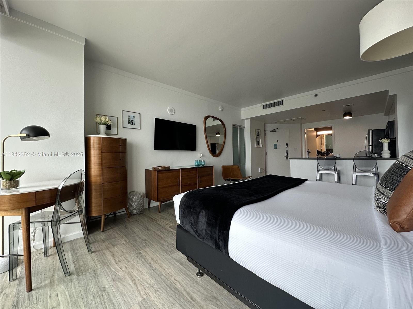 MUTINY PARK CONDO - Residential