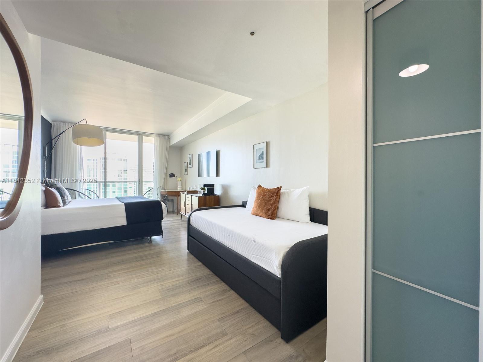 MUTINY PARK CONDO - Residential