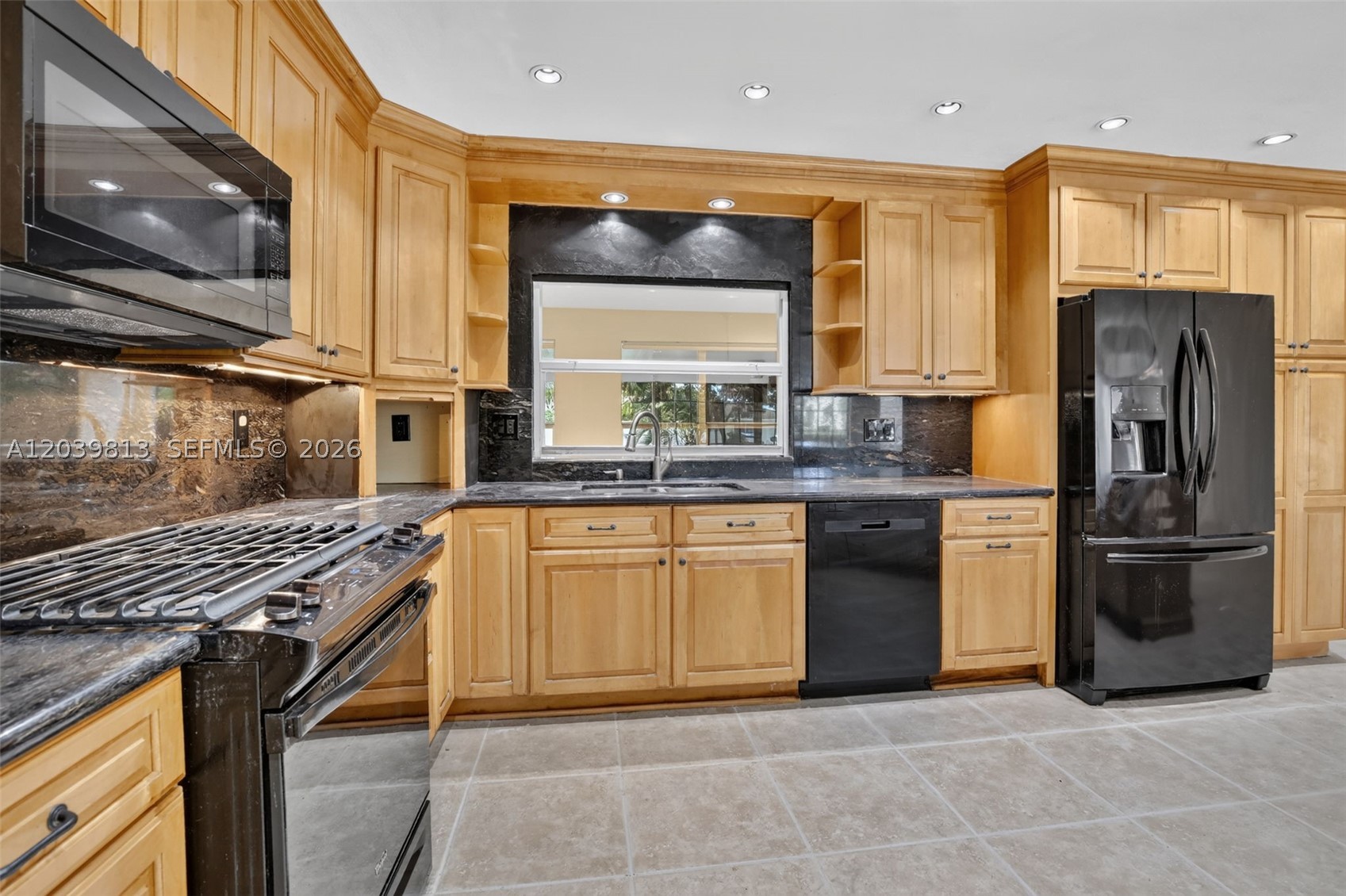 5511 Taylor St