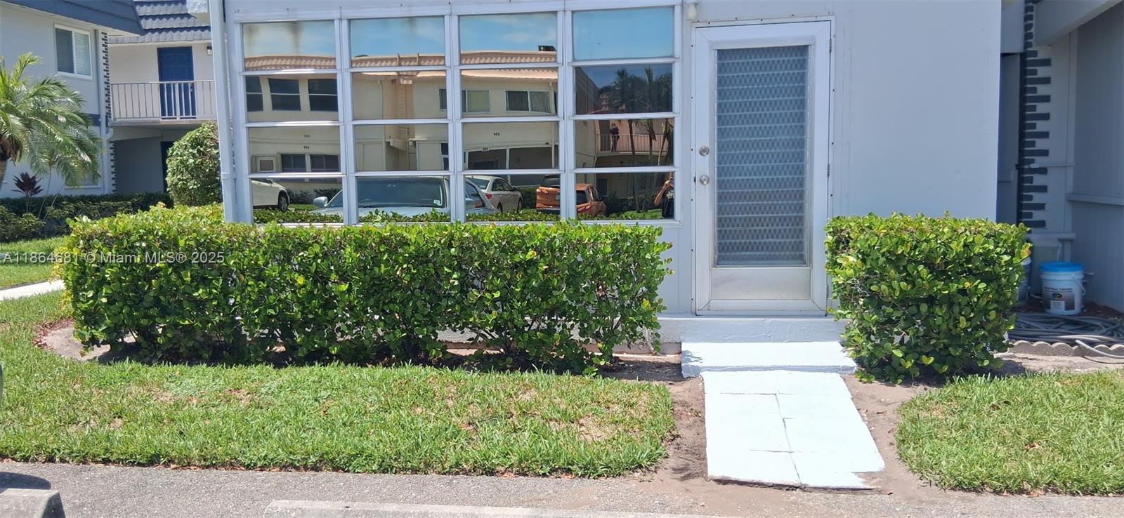 KINGS POINT SAXONY CONDOS - Residential Lease