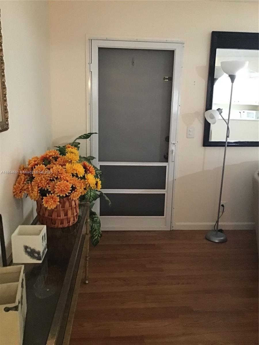 KINGS POINT SAXONY CONDOS - Residential Lease