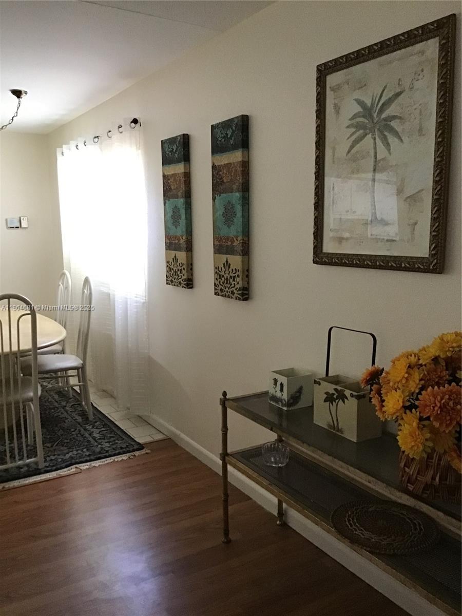 KINGS POINT SAXONY CONDOS - Residential Lease