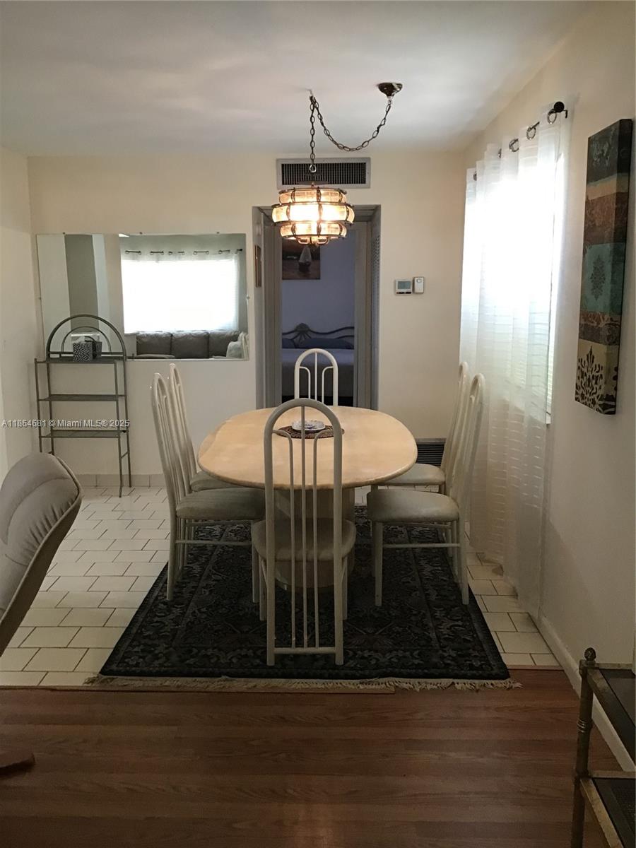 KINGS POINT SAXONY CONDOS - Residential Lease